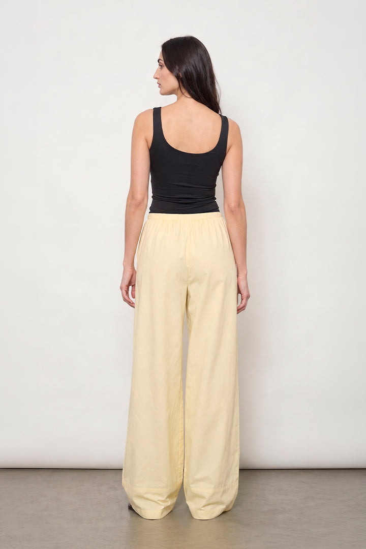 Contour Scoop Top