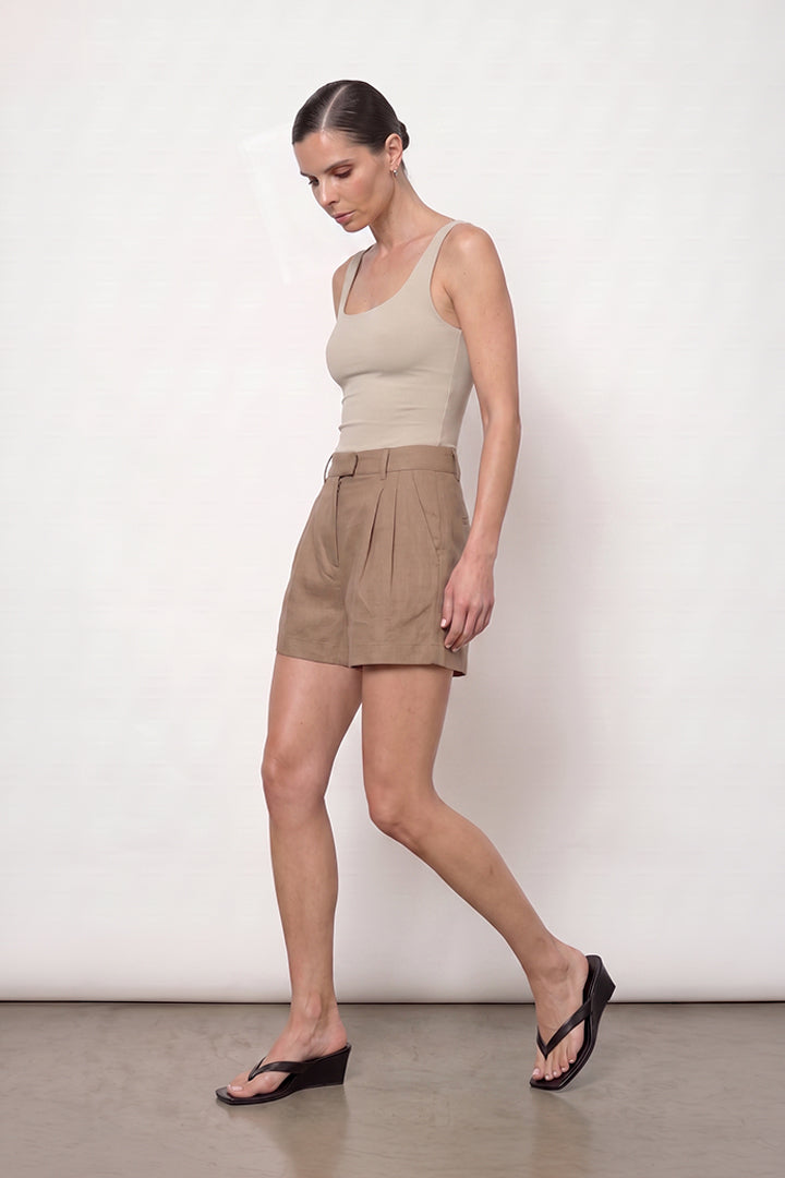 Contour Scoop Top