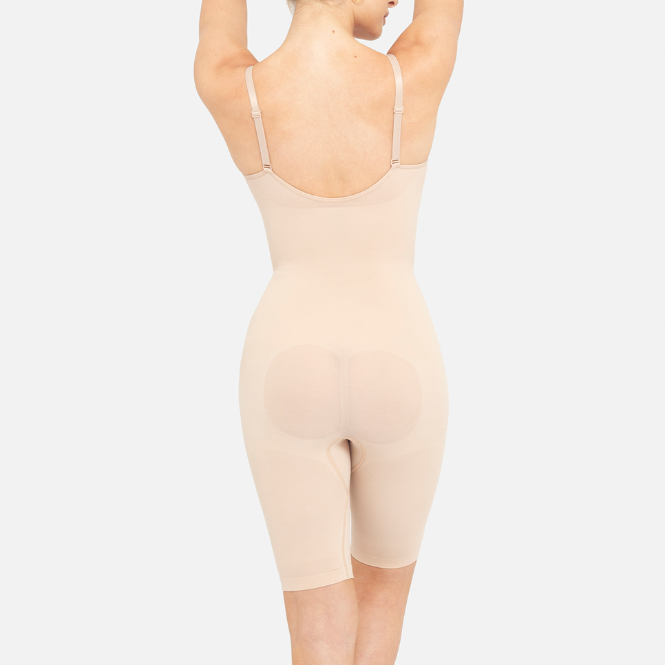 Scultping bodysuit short de espaldas color nude