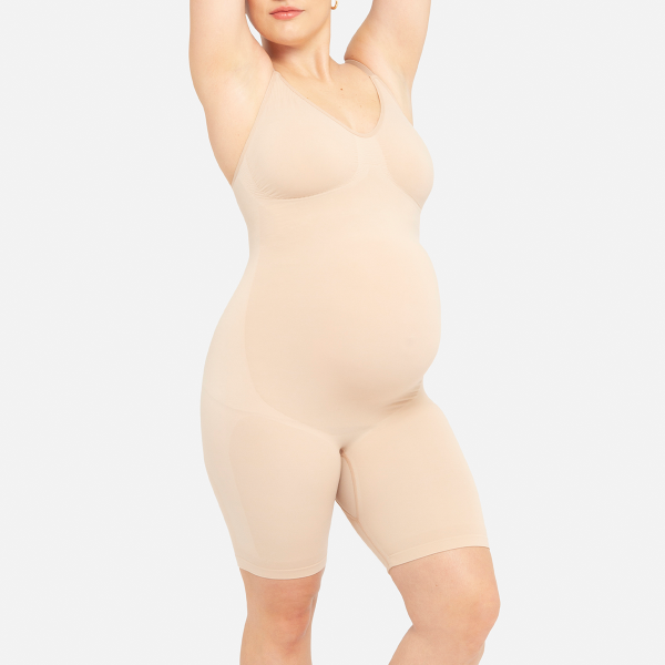 Mujer con faja de maternidad bodysuit short - ellaz Nude