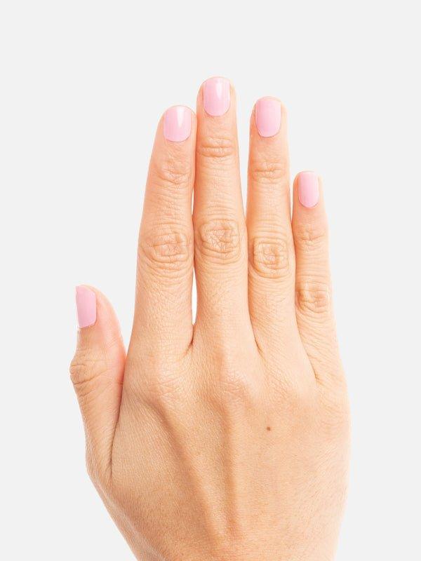 Mano con esmalte uñas peptobismol pink - Peptobismol Pink - ellaz