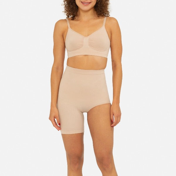 Modelo con fajas mujer short pierna izquierda - Sculpting Short 1 Pierna Derecha - ellaz Nude