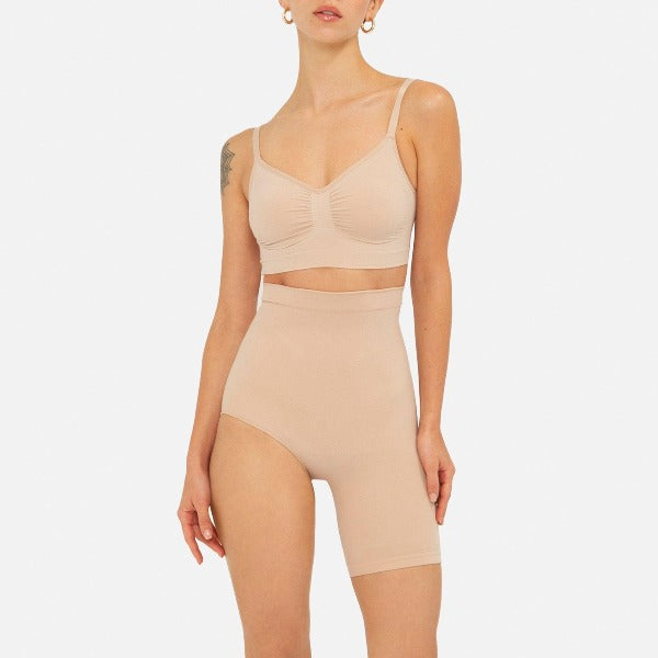 Detalle mujer con fajas mujer short pierna derecha - Sculpting Short 1 Pierna Izquierda - ellaz Nude